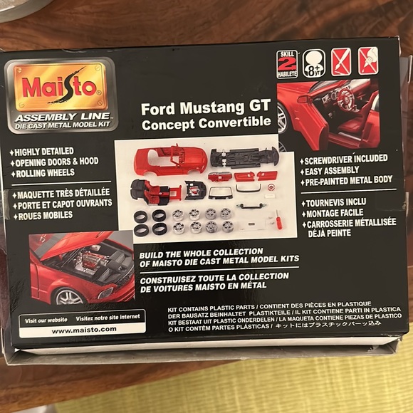 MAISTO ASSEMBLY LINE DIE CAST MODEL KIT FORD MUSTANG RED GT CONCEPT CONVERTIBLE - Picture 7 of 10